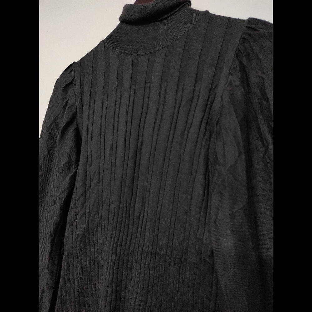 Puffed Sleeve Turtleneck sweater - Picture 5 of 11